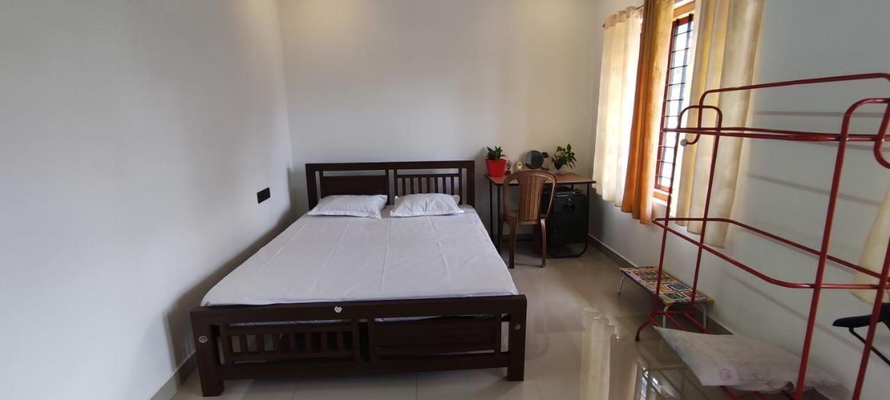 Soly'S Villa Homestay Munnar Exteriör bild