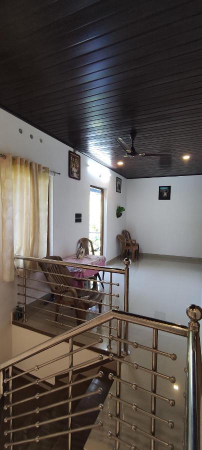Soly'S Villa Homestay Munnar Exteriör bild